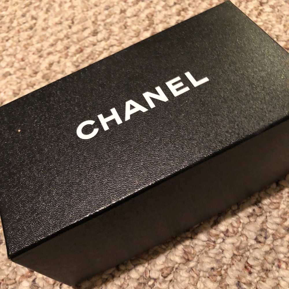 Chanel eyeglasses - Picture 2 of 8